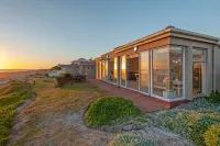 HERMANUS Haven, entire home with private pool, on the sea Hotels near KureKure Accommodation