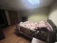 Cozy 2 bedroom suite with private entrance and continental breakfast. Hotels in 