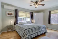 Dunsmuir Adventure House ~ Spacious family getaway Hotels in Dunsmuir