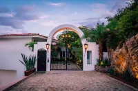 Spectacular Private Luxury Villa with Ocean View!