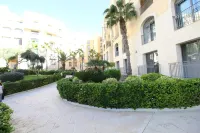 Stunning Seafront Portomaso Apartment w/terraces