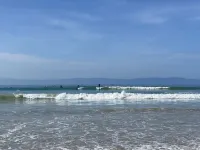 Beachfront condo - steps to sand and surf - شاطئ