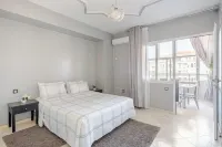 Oceanview Apartment with Stunning City View with Fiber Wi-Fi & AC