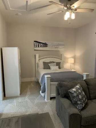 We are 4.8 driving miles from Shipyard Park.