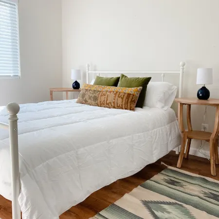 Near Downtown, Convenient to Restaurants, 2 Cruiser Bikes To Explore With!