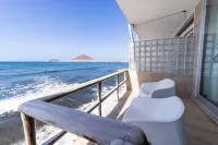 HOUSE TOUCHING THE SEA 2. AMAZING VIEWS.