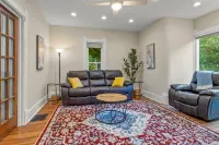 Cedar Falls Gem: Vintage Home With Modern Comforts Near Historic Downtown!