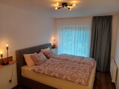 Spacious apartment to relax in quiet neighborhood Hotels near Imkerei Hottl
