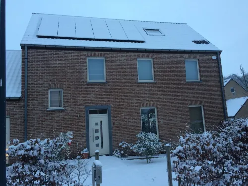 Kipili Spirit House - Luxury house with garden Hotels in Nivelles