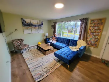 Lake Access! Catskill Cozy Home- Hot Tub +Sauna Отели в г. Fallsburg