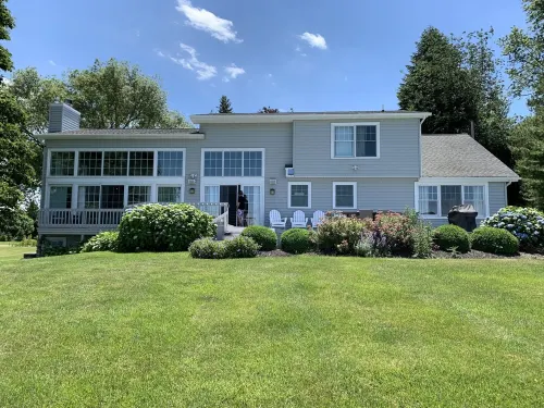 Lakefront Oasis near Lewiston & Niagara Falls - 4-Star