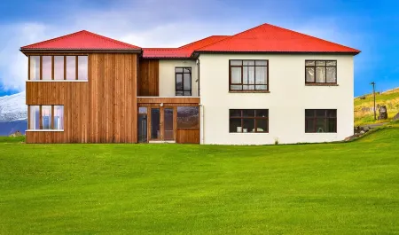 Loft house with incredible views of the fjord