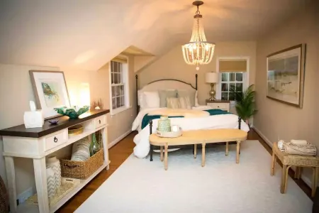 Cheerful Garden Oasis Отели в г. Брайтон