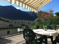 Directly on the lake with terrace Hotels in Idro