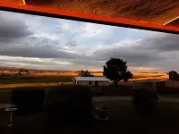 The Sun set Cottage  5min from Oamaru or Kakanui فنادق في Awamoa