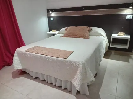 Consorcio General Acha ,apartamentos Отели рядом с достопримечательностью «Camping, Swimming Pool North Park»