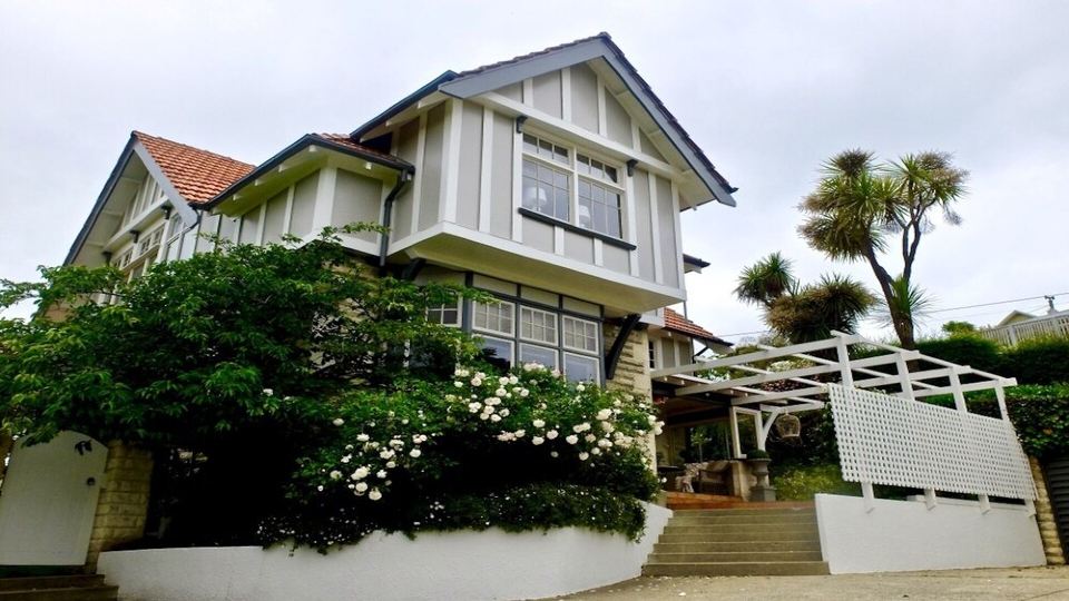 Exquisite Luxury Property with Stunning Views