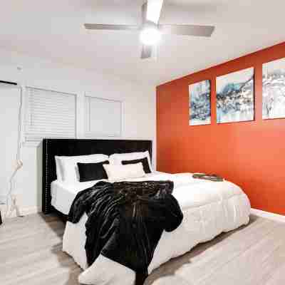 NEW Montrose Gem! Central to Downtown HTX, NRG, & the Museum District. Rooms
