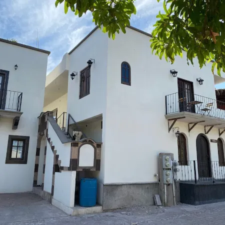 Studio Yuca - at Loreto 80 downtown