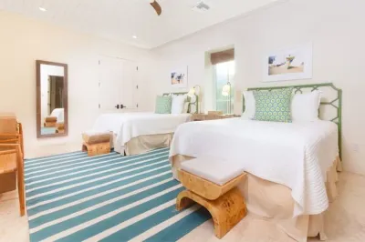 Villa Hibiscus - Sandy Bank Bay Vacation Home St. Kitts Hotels in 