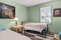 Gorgeous Cottage Near UGA - Close to Everything!