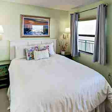 Vistas on the Gulf- Pool- Hot Tub Rooms