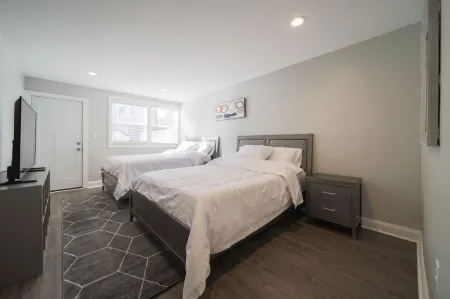 NYC Urban Getaway 10 Min to Newark Penn Station Отели рядом с достопримечательностью «Университет Ратджерс»