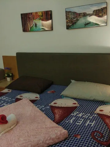 รูปภาพของSavi Rooms Deluxe Studio(1) nr Bangkok/Pitavet hospital & many pubs & bars