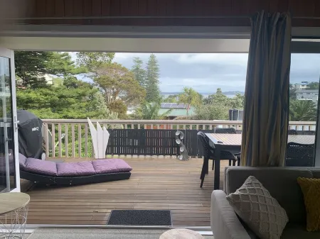 Teaghlach: Tapeka / Russell Holiday Home Отели в г. Рассел