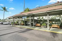 Cozy Island Studio with Pool View & Alii Drive Access & AC