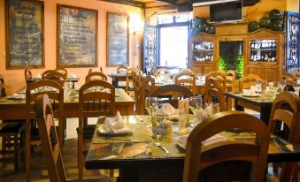 Nuestras Raíces Hotel - Museo - Restaurante