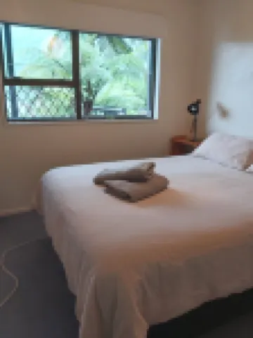 Endeavour Inlet Paradise- Expansive sea views in sunny, private  setting Hotels in 