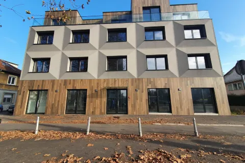 Avenue21