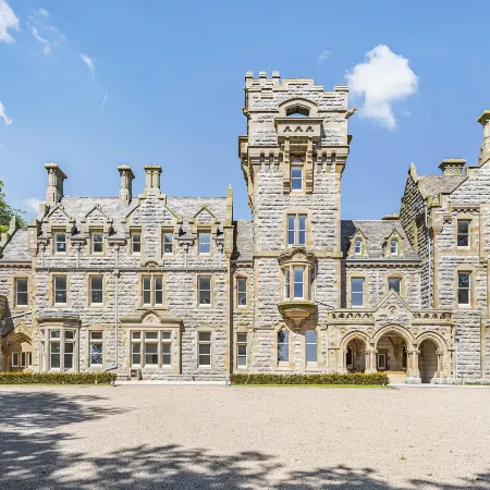 The Elizabeth Suite Stone Cross Mansion