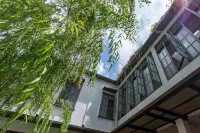 Yu Cafe Hostel Hotels in 