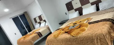 Habitaciones Cruz Conde Отели в г. 