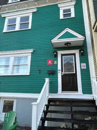 City Hostel-HI-ST.John's Отели в г. Лоджи Бэй-Мидл Ков-Аутер Ков