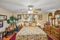 Goodbread House Bed and Breakfast