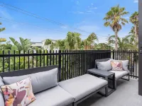 Orewa Beachcomber Hotels in Orewa