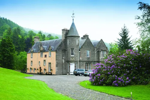 Leny Estate - parking