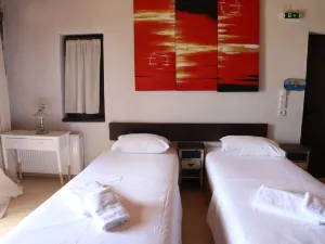 피르고스 트래디셔널 빌리지