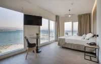 Hotel Las Arenas - Beach