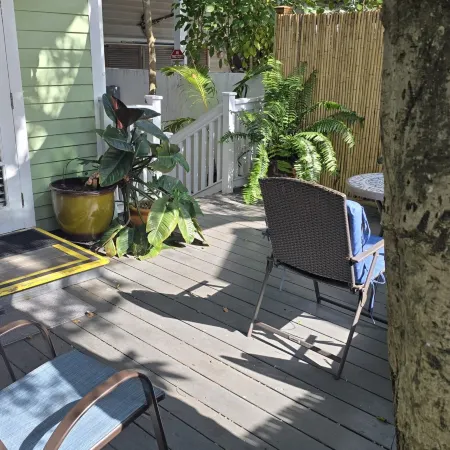 L'Habitation Guesthouse- Adult Exclusive
