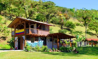 Refugio Puente Explanacion Ecolodge