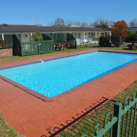 Colonial Court Motel