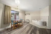 Thumb Heritage Inn Hotels in Sanilac County