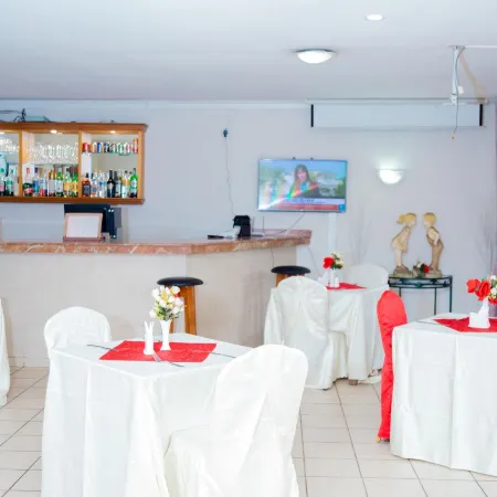 Hotel Hibiscus Blvd Triomphal