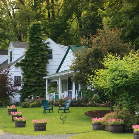 The Woodstock Inn on the Millstream