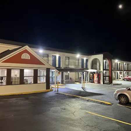 Deluxe Inn