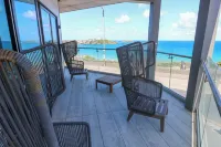17 Cliff Edge - Kitchens